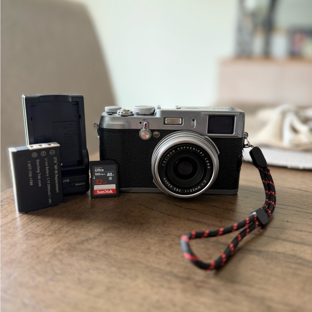 Fujifilm X100 12.3MP Black and Silver Digital Camera